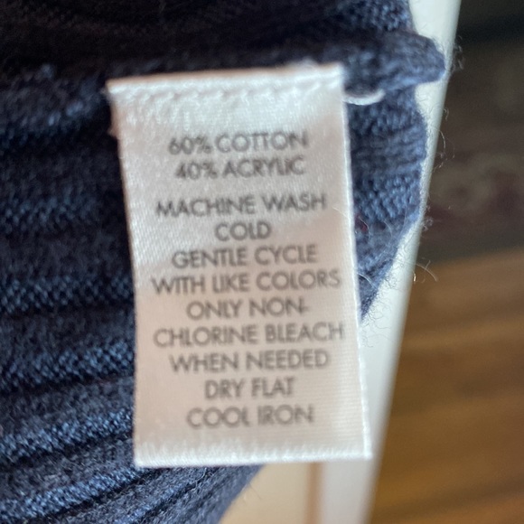 Calvin Klein Men’s Sweater - Picture 4 of 4